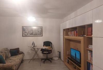 Apartament cu 3 camere decomandat în Titan - 3