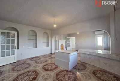 Apartament de 165 mp,4 camere,rezultat din unificarea a 2 apartamente,zona Intim - 1