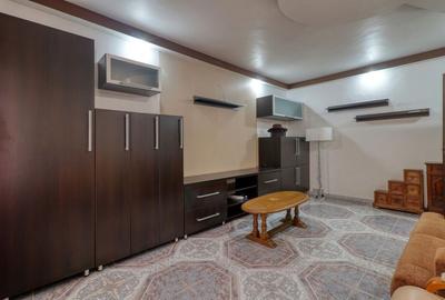 Piata Progresul- Apartament 4 camere + boxa si parcare - Comision 0% - 3