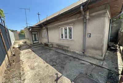 Casa batraneasca de Vanzare, zona km5