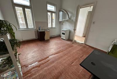 Casă individuală cu 3 camere cu Teren 300 Mp în Central - 7