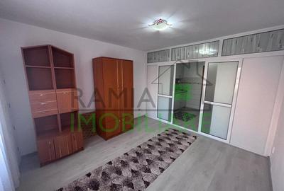 Garsoniera 22mp etaj 2 de vanzare