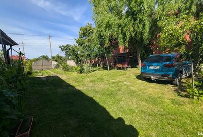 Casa + Teren 1700m - 2