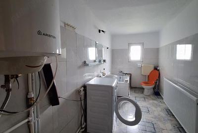 Casă cu 2 camere cu Teren 2650 Mp în Central - 1