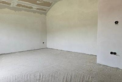 Casă cu 6 camere în Leșnic - 16