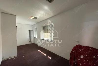 Spațiu comercial, de 255 mp, în Tipografilor - 14