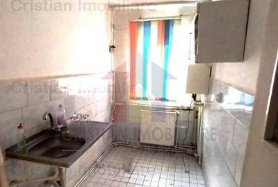 Apartament cu 2 camere semidecomandat în Obor