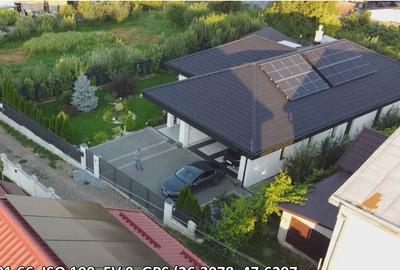 Casă cu 4 camere în Ipotești