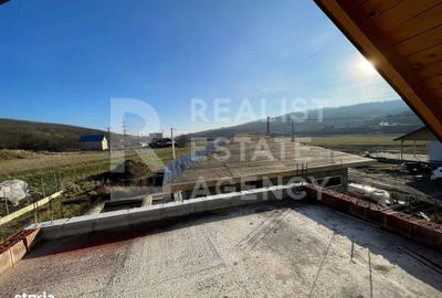 Casă cu 6 camere cu Teren 500 Mp în Central