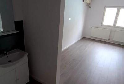 Spatii birouri de inchiriat - 350 m Metrou 1 Decembrie 1918 - 15