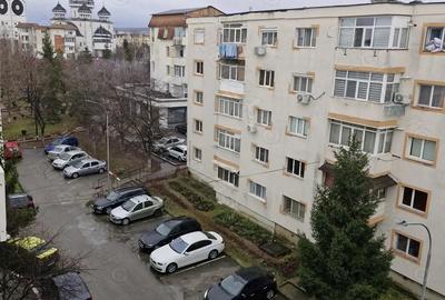 Apartament cu 3 camere decomandat în Central - 1