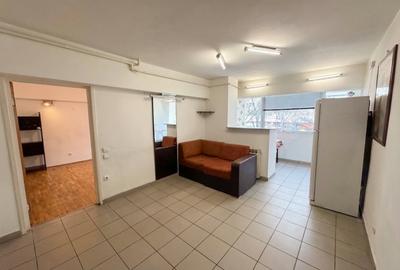 Apartament cu 2 camere semidecomandat în P-ța Victoriei - 2
