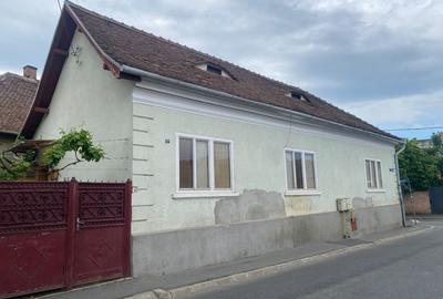 Casă individuală cu 4 camere cu Canalizare în Piața Cluj - 2