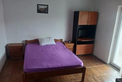Proprietar inchiriez ap cu o camera decomandat - 4