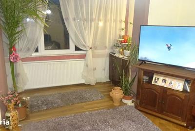 Apartament cu 3 camere decomandat în Scărișoara - 11
