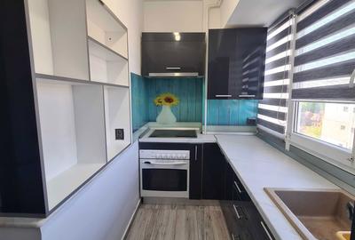 Apartament cu 3 camere decomandat în Rovine - 7