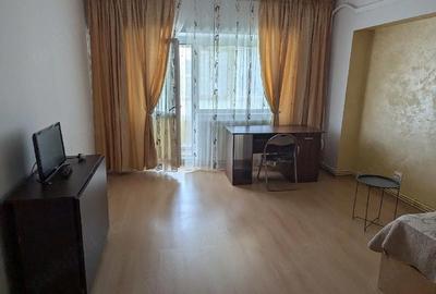Apartament cu 3 camere decomandat în Nicolina - 5