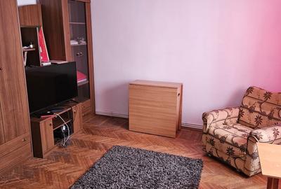 Apartament cu 3 camere semidecomandat în Central - 2