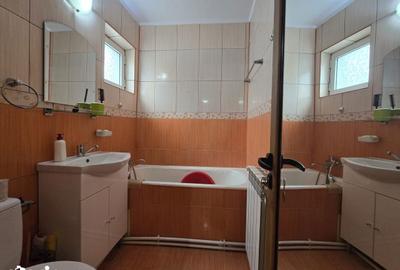 Apartament cu 2 camere decomandat în Micro 14 - 4