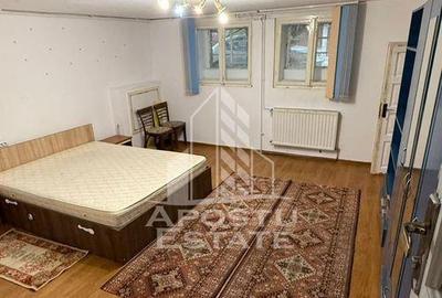 Apartament cu 2 camere semidecomandat în Complex Studențesc
