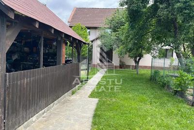 Casa individuala , 4 camere,2 bai, garaj, acces auto, 575 teren - 1