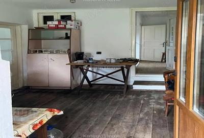 Casă cu Teren 1000 Mp în Posești - 1