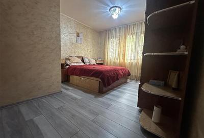 Decomandat la et 2/4 mobilat complet linga piata Doina - 8