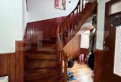 Casă cu 9 camere cu Teren 640 Mp în Central - 20