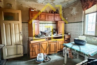 Casă cu 9 camere cu Canalizare în Unirii - 8