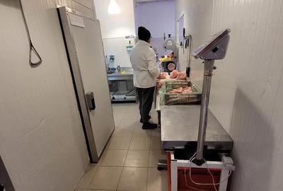 Spațiu comercial, de 50 mp, în Central - 4