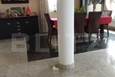 Casă cu 5 camere cu Teren 2100 Mp în Central - 12