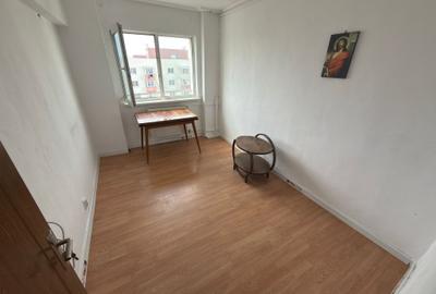 Apartament cu 3 camere decomandat în Pantelimon - 4