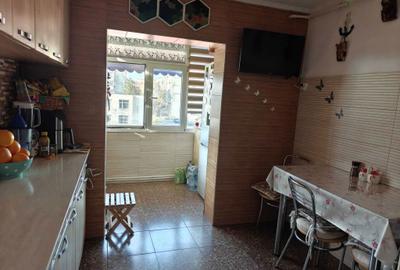 Apartament cu 3 camere decomandat în Central - 7