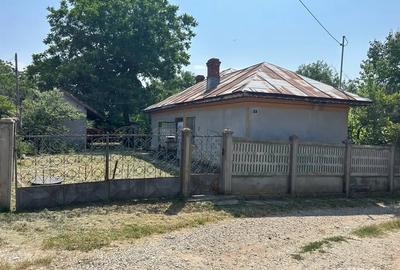 Casă cu Teren 1400 Mp în Măldăeni