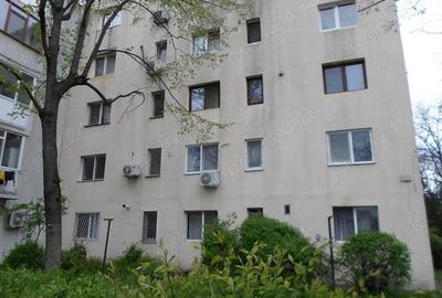 Vanzare apartament 3 camere, decomandat, parter in Ploiesti, zona Cina comision 0 - 3