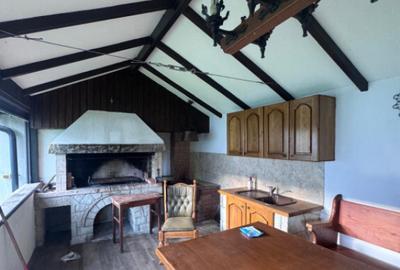 Casa individuala cu garaj si foisor, centru- Horodnic de Sus - 2