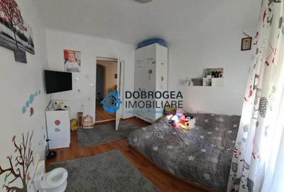 Apartament 3 camere, decomandat, zona ultracentrala Apartament 3 camere, decomandat, zona ultracentrala - 2