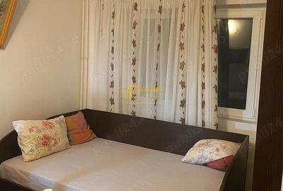 Apartament cu 3 camere semidecomandat în Păcurari - 2
