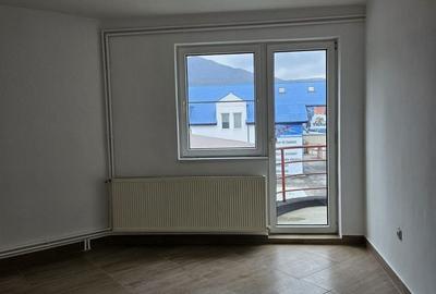 Birou, de 20 mp, în Calea București - 4