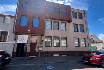 Spațiu comercial, de 396 mp, în Ultracentral