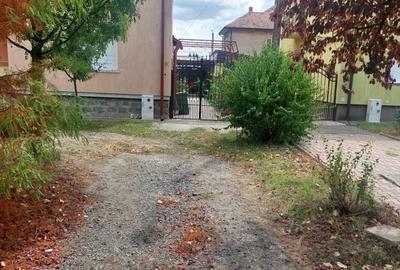 Casă cu 4 camere în Ghiroda