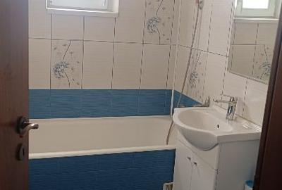 Închiriez apartament cu 2 camere , semidecomandat, mobilat si utilat ,etajul 4 - 5