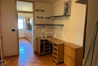 Garsonieră decomandată, mobilată în 1 Mai - 5