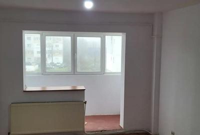 Apartament cu 3 camere decomandat în Republicii - 2