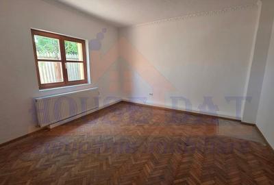Vanzare casa Cartier 23 August, 7 camere, 240 mp, ideal investitie - 4