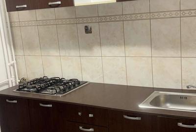 Garsonieră decomandată, mobilată în P-ța Muncii - 4