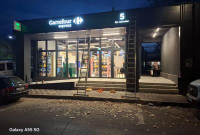 Spațiu comercial, de 326 mp, în Pieții - 3