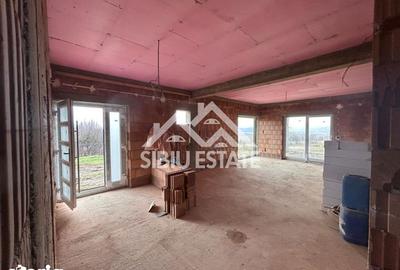 Casă cu 3 camere cu Teren 2800 Mp în Central - 4