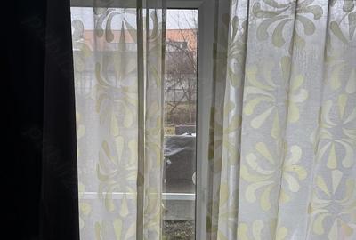 Apartament cu 3 camere semidecomandat în Gornești - 1