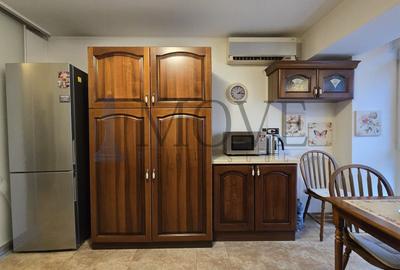 Apartament cu 4 camere semidecomandat, mobilat în P-ța Victoriei - 10